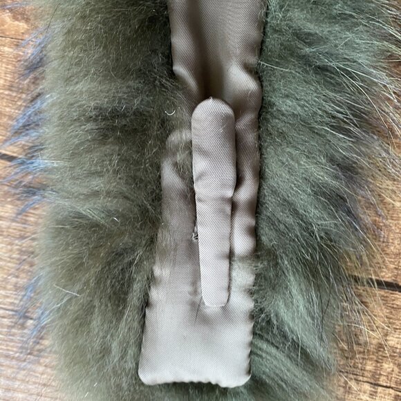 NWT Fur Scarf by Adrienne Landau, Raccoon Emerald - Picture 5 of 10